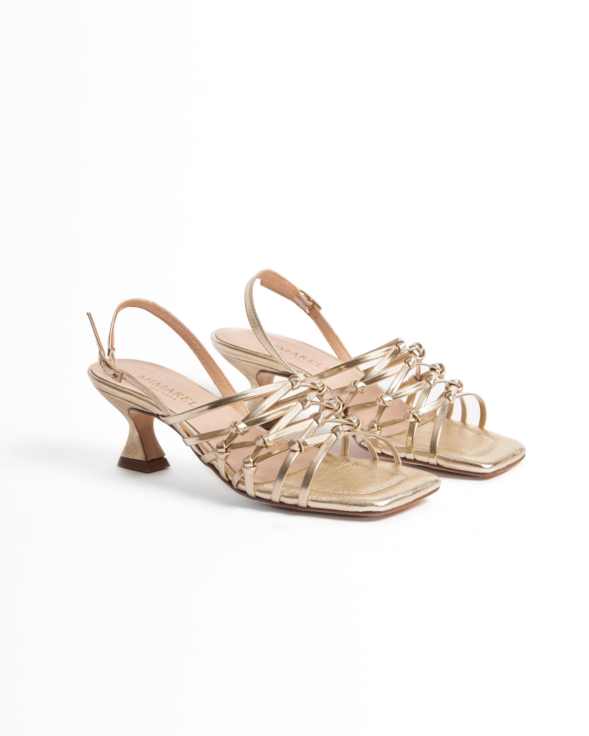 sandalia cómoda, sandalia confort, gel, sandalia verano, sandalia dorada, dorado, plata, sandalia plata, platino, sandalia platino sandalia tacón, tacón, zapato cómodo, sandalia de piel, hecho en españa, made in spain, zapato cómodo, verano, sandalia verano mujer, sandalia mujer